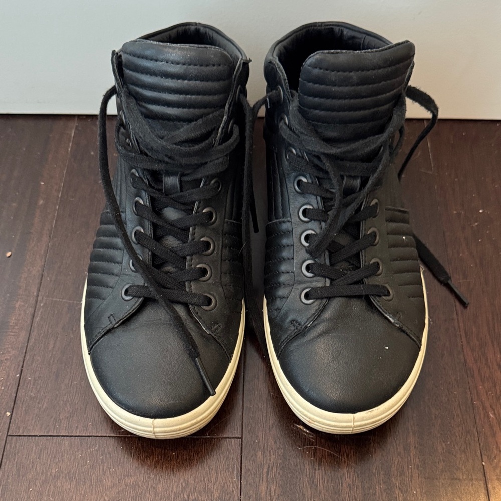 Ecco Black High-Top Ladies Sneakers